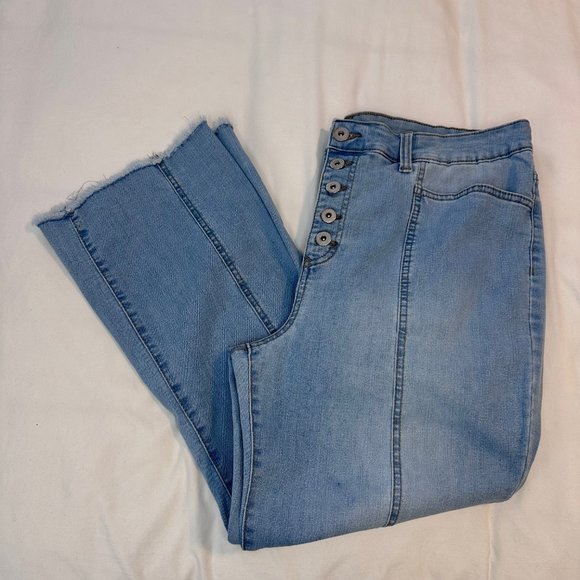 Button-Fly Cropped Flare Seamed Front Jeans 18 - Picture 2 of 12